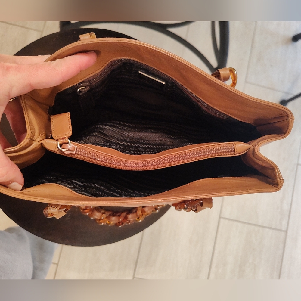 Prada Vintage Nappa Bachelite Bag from the 1997 collection. Prada | - Picture 2 of 4
